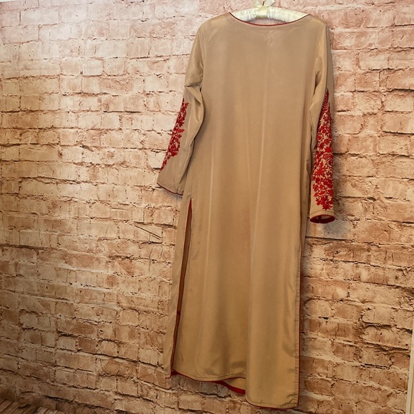 Indian Sherwani two-piece outfit - Picture 8 of 11